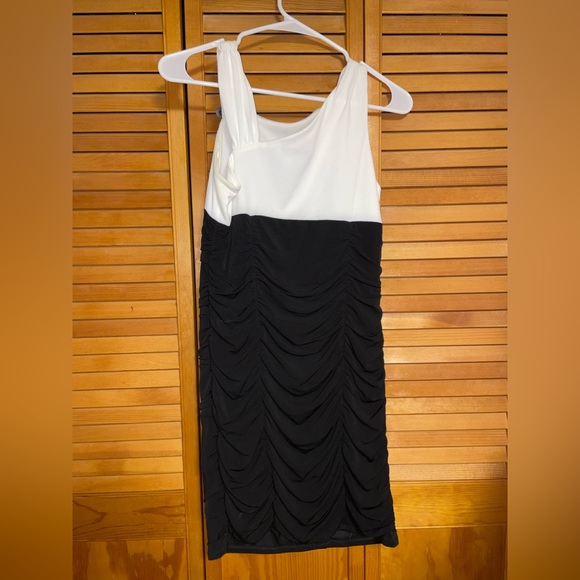 Amy Byer Dress - Picture 2 of 3